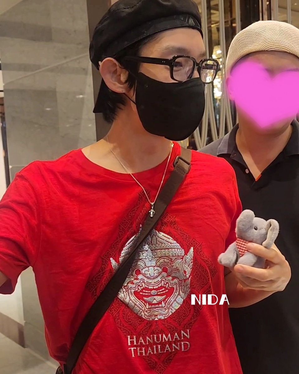 eMily28beBe's tweet photo. Repost @nida_jg
😍😍😍❤️❤️❤️
ในที่สุดก็ได้เจอจุนตัวจริงแล้ว 😅😅👌😍❤️
จุนน่ารักมากกก
♡♡♡♡
@actor_jg 🫶🫶🫶❤️❤️
☆☆☆☆
#actor_jg #leejoongi
#actorkorean #lovejg
#이준기 #ลีจุนกิ
#Thailand🇹🇭 https://t.co/kAkIoYqdNN