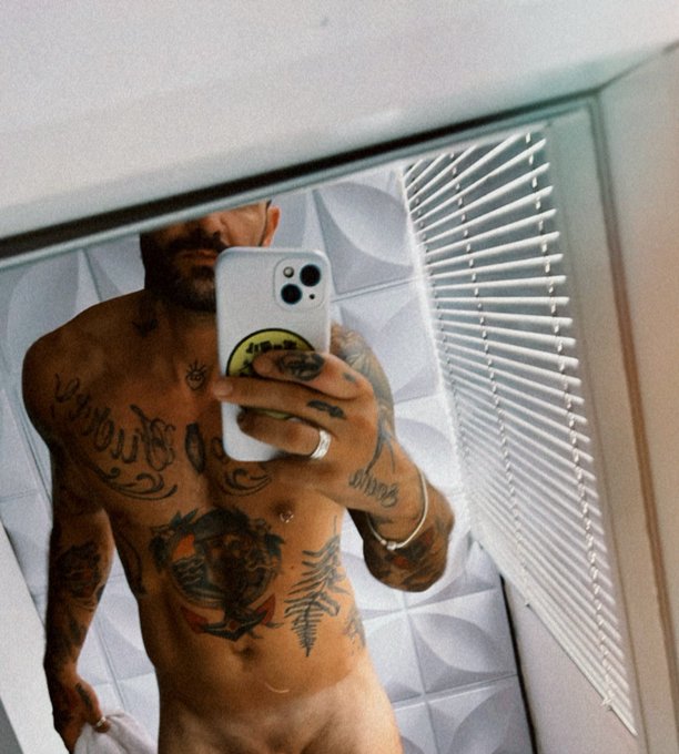 O melhor bom dia da internet ⤵️  https://t.co/X4ZVpWwgbr https://t.co/G5zff5C9y4