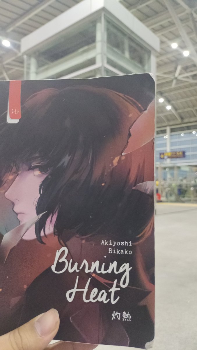 DmasAzhar's tweet photo. Saya membaca novel buatan anda sangat seru karena cerita yg di penuhi dengan misteri dari novel pertama girl in the dark menjadi novel favorit pertama dan novel burrning heat ini menjadi favorit kedua karena akhir cerita yg berbeda dengan novel lain yang harus happy ending https://t.co/da4nYLB6he
