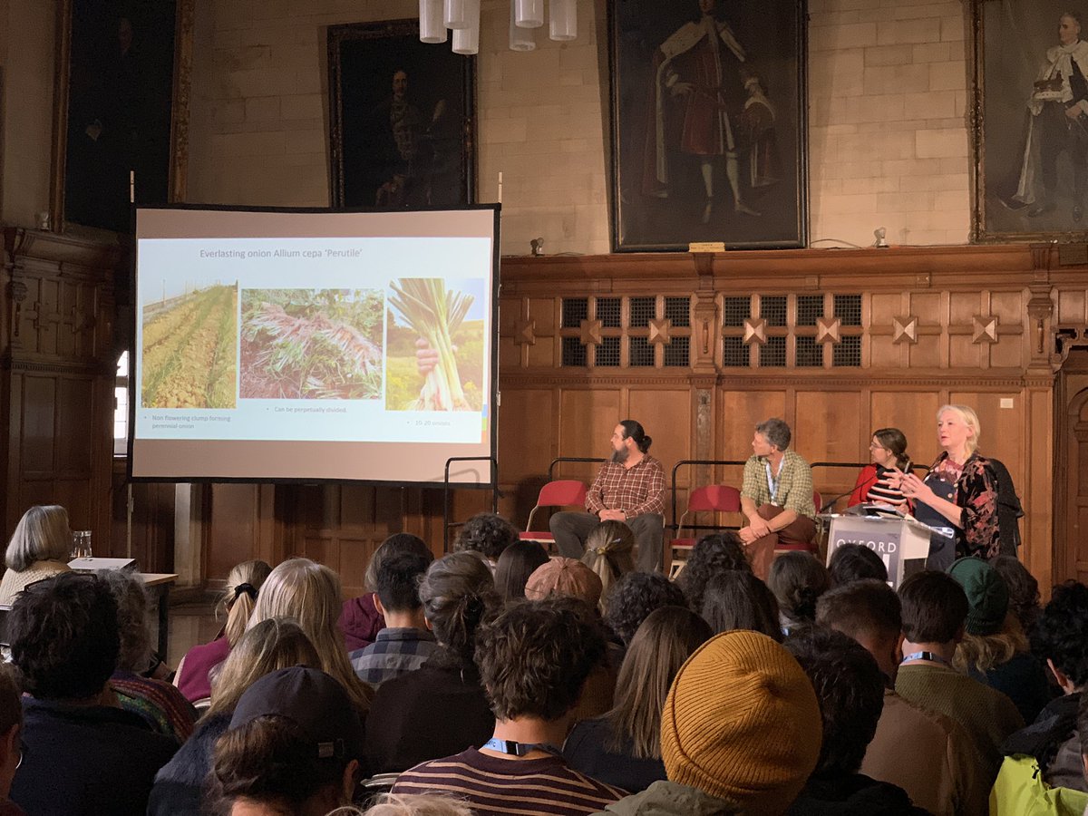 OGAgrowers's tweet photo. The secret is out! Perennial onions! @IncredibleVeg #ORFC24 https://t.co/8AQFct6X9v