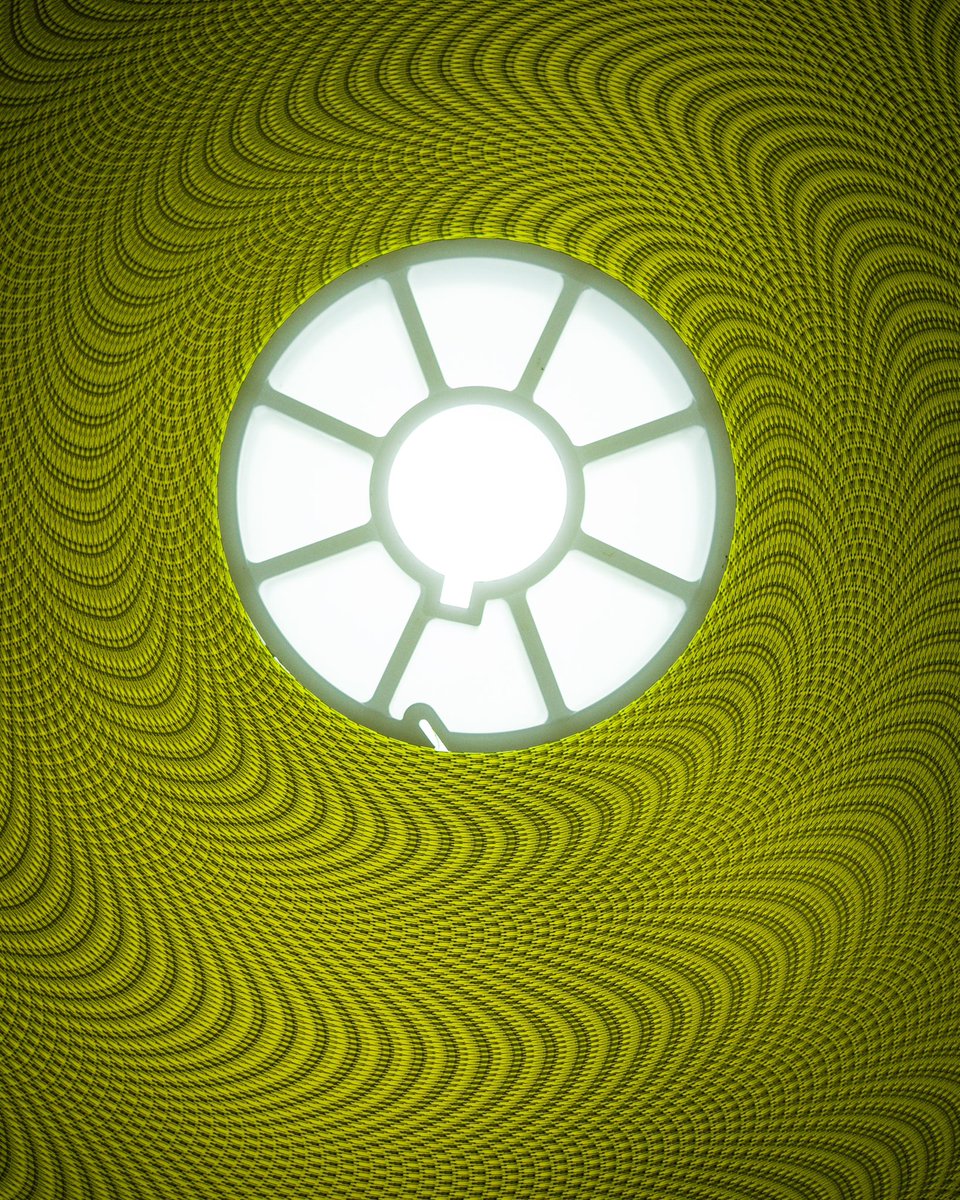 ProjectionistR's tweet photo. The beautiful patterns of a #35mmfilm reel ποΈπ
#upinthebooth #projectionist #projectionbooth #projector #cinema #film #celluloid #filmreel #filmreels #35mmfilmprint https://t.co/Qcgf8JYzLN