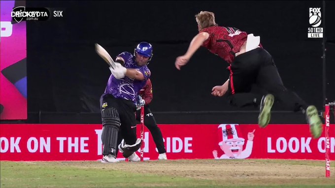 105m Six by Corey Anderson! 🤯 📹 Credits: Twitter/BBL
