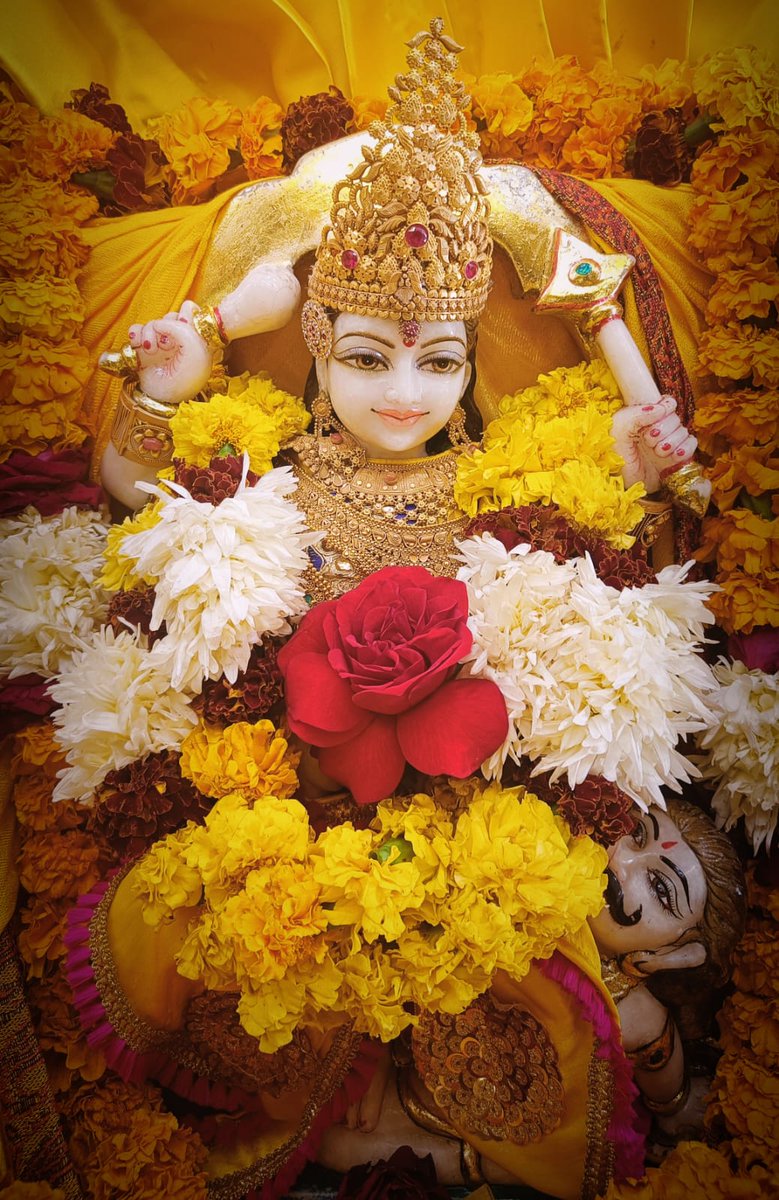 शक्तिरूपा बगलामुखी देवी की पूजार्चन करने से ऋण,रोग व शत्रु का भय समाप्त हो जाता है। वैदिक तंत्र-मन्त्र-यंत्र के ग्रन्थ में कहा गया है कि यदि शत्रुओ का शमन करना है तो श्री बगलामुखी मन्त्र का प्रयोग करना चाहिए।