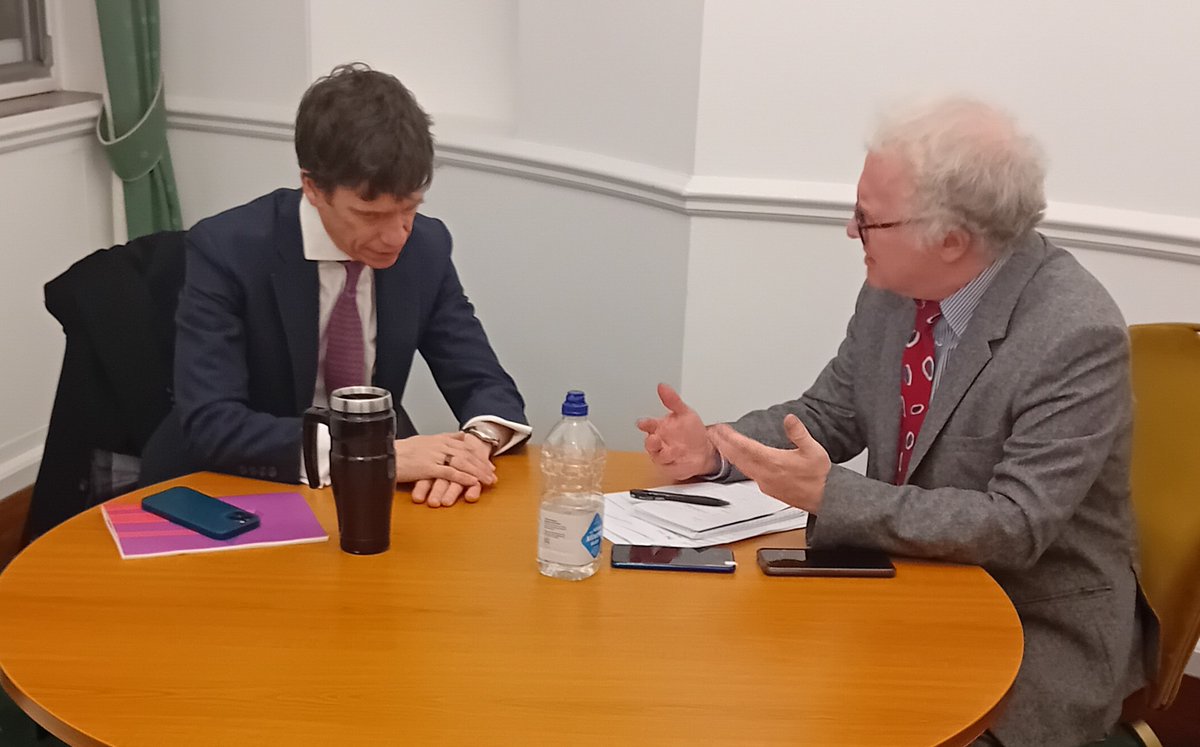 When I interviewed <a href="/RoryStewartUK/">Rory Stewart</a> for <a href="/InsideTimeUK/">InsideTime</a> he told me it should be illegal to keep prisoners locked up all day, or to convert single cells into doubles. And why can't flip-flops be worn on landings?

insidetime.org/prisons-are-sh…
