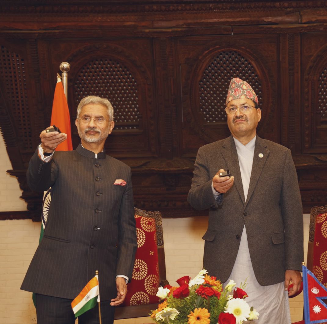 DrSJaishankar's tweet image. Witnessed exchange of agreements on 
➡️ Implementation of High Impact Community Development Projects
➡️Long Term Power Trade 
➡️Cooperation in Renewable Energy Development
➡️Munal Satellite
➡️Handover of 5th tranche of post-Jajarkot earthquake relief supply. 

Also  jointly…