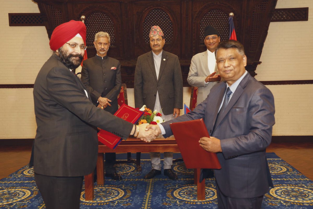 DrSJaishankar's tweet image. Witnessed exchange of agreements on 
➡️ Implementation of High Impact Community Development Projects
➡️Long Term Power Trade 
➡️Cooperation in Renewable Energy Development
➡️Munal Satellite
➡️Handover of 5th tranche of post-Jajarkot earthquake relief supply. 

Also  jointly…