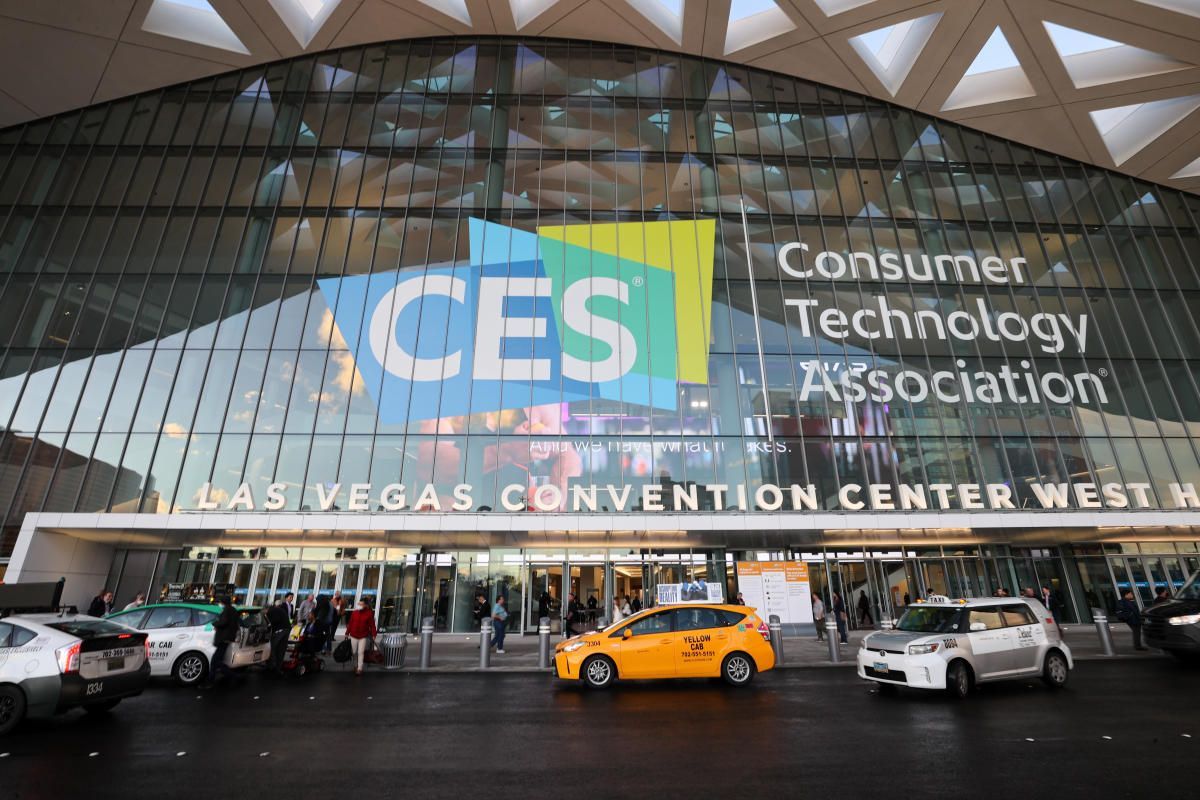 From #AI to #flyingcars, here’s what to expect 👉 #CES2024: buff.ly/3tPwHYR #CES #CES24 #Technology #AI #Innovation #TechTrends | RT @CurieuxEplorer