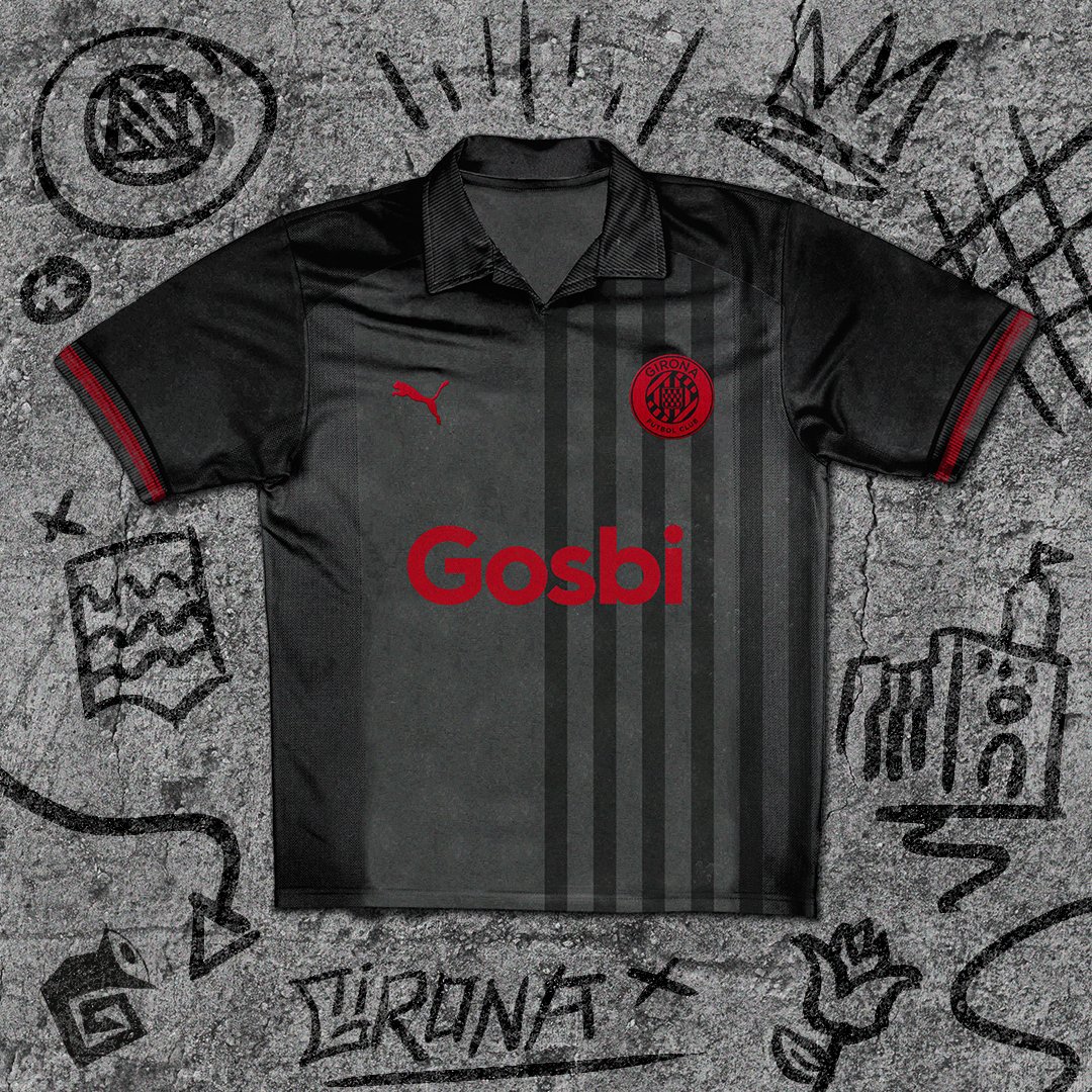 mgsdesignerfc's tweet photo. ¿Qué pasaría si las camisetas de fútbol fueran principalmente blancas y negras? 🏴🏳⚽ En ese escenario, el Girona FC ilumina el campo con su estilo único. La camiseta, fusionando la elegancia del blanco con detalles en rojos. ⚽🔴#GironaFC #Girona #BlancoYNegro #Futbol https://t.co/McoZVNEsDP