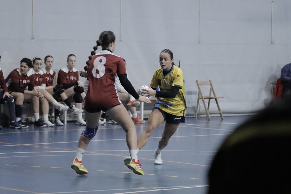 cesa2026bmCAT's tweet photo. ⚡ ¡Se acaba el partido en la Pista Verde 3 de @Blanes_cat!

✨ Triunfo de la @FBMPA_oficial por 34 a 32 frente a la @riojaftrbm 

🤾🏻‍♀️ Copa Juvenil Femenina
📊 Grupo B #CESA2024CAT

🖥️ https://t.co/I4gHn08r4S https://t.co/uH3BlKsNCl