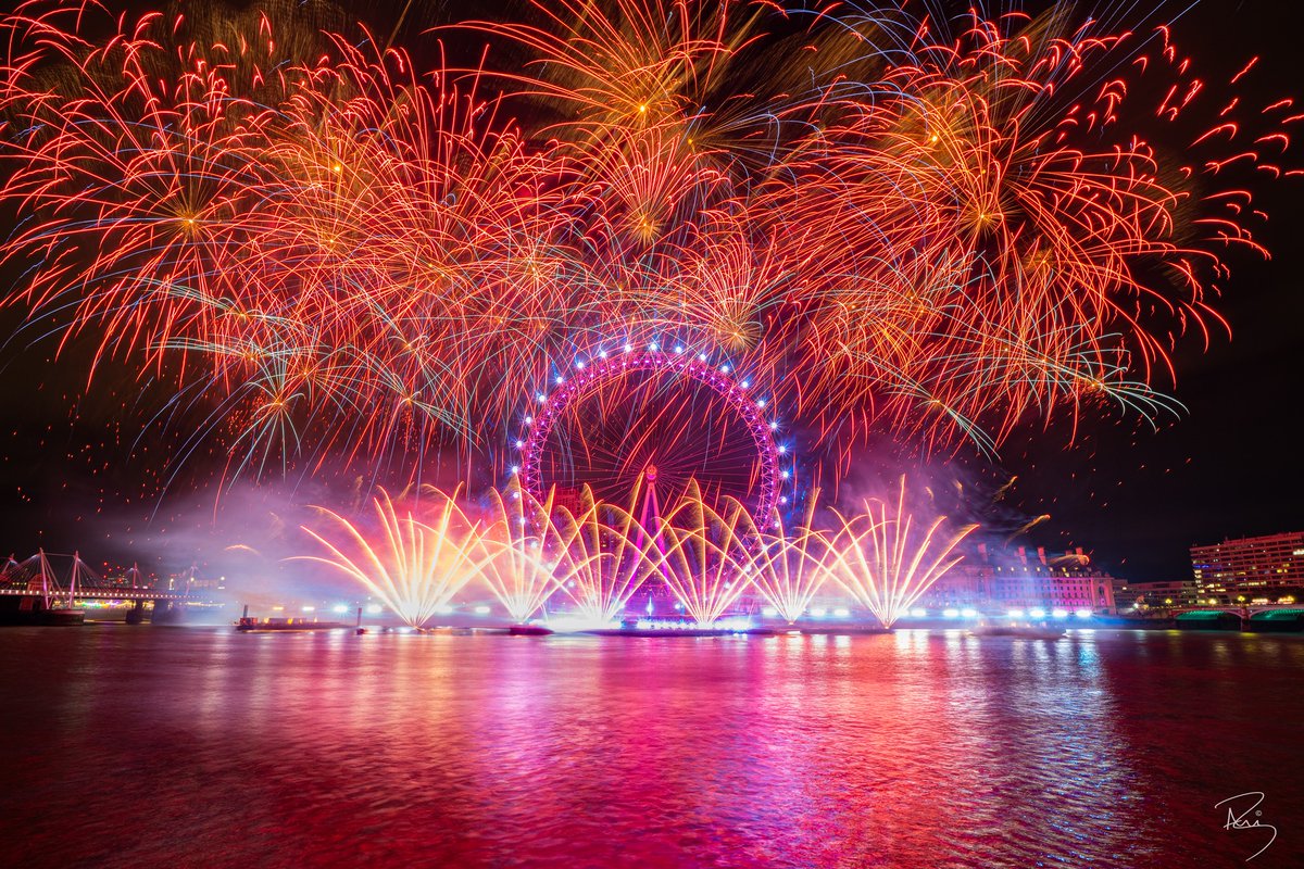 TitaniumFwks's tweet photo. We are immensely proud to deliver the Fireworks for the London New Year’s Eve event again. We could not have done it without our dedicated, hard-working crew, who showed commitment and excellent humour throughout the installation. Thank you to our team of technicians. https://t.co/DNQgKD3are