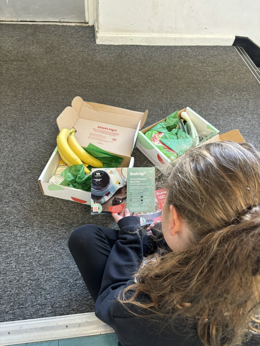 The children are very happy to receive their #dishup healthy meals! Lots of discussions of how we can be fitter and healthier <a href="/HAFCalderdale/">Healthy Holidays Calderdale Programme</a> <a href="/ActiveCdale/">Active Calderdale</a> <a href="/Calderdale/">Calderdale Council</a> <a href="/educationgovuk/">Department for Education</a> #HAF <a href="/CHFTNHS/">Calderdale and Huddersfield NHS Foundation Trust</a>