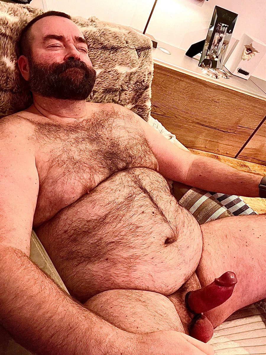 MzBear3's tweet photo. I have absolutely no idea what was on my mind here! Any ideas? 🤪😉😈 https://t.co/865iM2N6z0