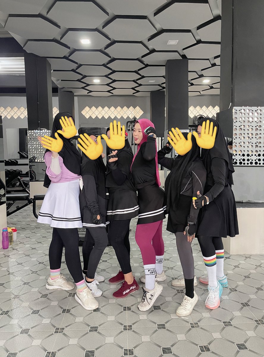 fitgirl_wholift's tweet photo. Nyobain ngegym di gym baru, bareng gym bestie.. seruuuu 🫶🎉🎉 https://t.co/ZZ1XJ7XK58