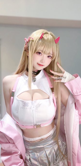 Twitterのコスプレ画像17