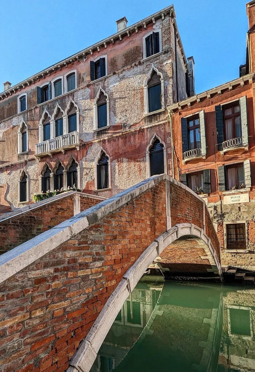 Palazzo Grimani 💎, Venice - Italy 🇮🇹 Located in the Santa Maria Formosa square, was commissioned by Antonio Grimani in the mid-16th century and it’s a fine example of Renaissance architecture.