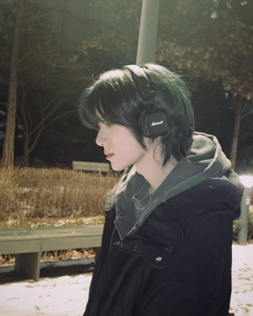 그러니까 이게 그 형의 시선이라고......................  이게 실화라고..............
