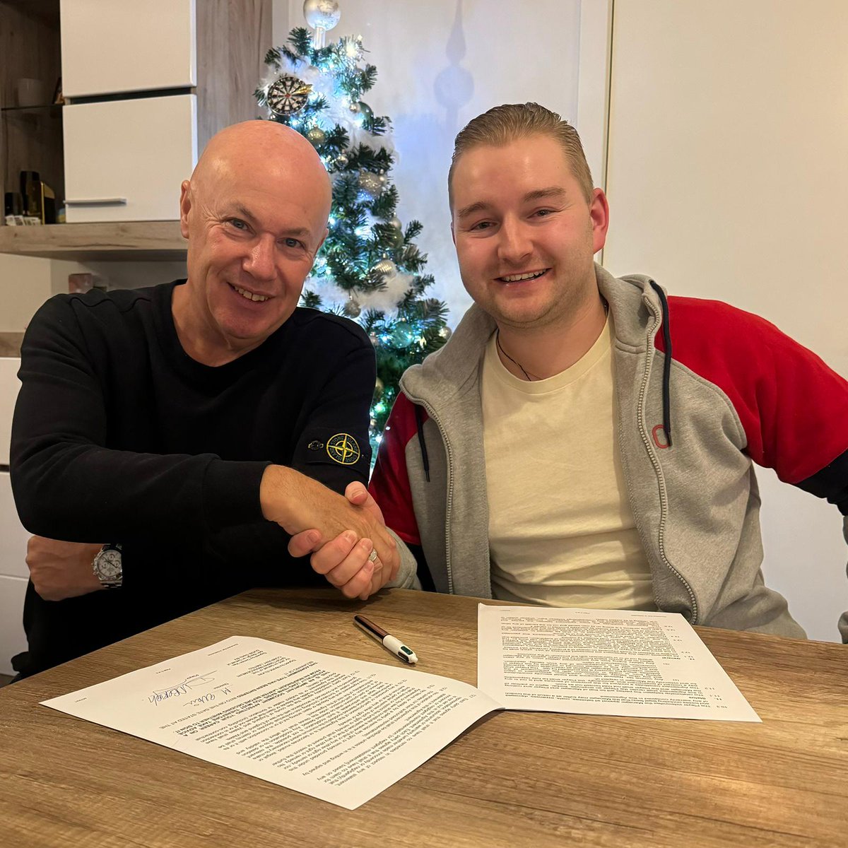 ❤️🇧🇪 DIMI EXTENDS CONTRACT

🎯 We are delighted to announce that our Belgian superstar, Dimitri has agreed a three year contract extension.

The future is bright and we are looking forward to further success with The Dream-Maker