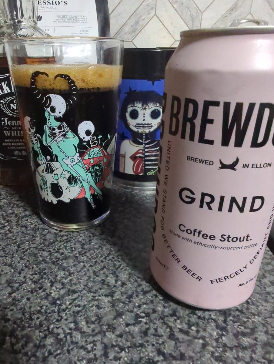 _JeffBiscuit's tweet photo. Had a few cracking beers over the festive but I must say, Grind by #brewdog was a highlight. Certainly scratches that coffee itch at the same time. Smooth easy drinker. Plus at 6% is almost a session stout 😁
#beeroclock #coffee #stout #untappd https://t.co/03zyjuy6bY