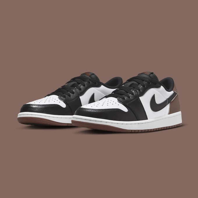 thesolesupplier's tweet photo. Official images of the upcoming Air Jordan 1 Low OG "Palomino" 🤎 https://t.co/rJVGjwnOyM