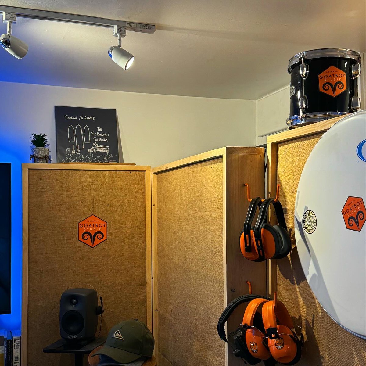 sarahmcquaid's tweet photo. Made it to #Wadebridge! Nice to see my #StBuryanSessions &amp; #DigAnyDeeper #LPrecords getting pride of place in #RogerLuxton’s studio! So looking forward to spending the day here working w/Roger &amp; Martin @cacophonycotta1 — see previous post for explanation of what we’re up to. https://t.co/0WZ4ikMVQZ