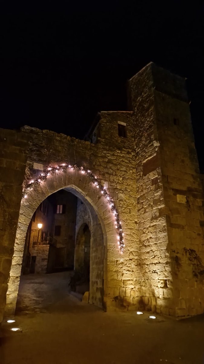 CittaPienza's tweet photo. Il fine settimana dell' #Epifania nel Comune di #Pienza 👇

#Monticchiello
#Valdorcia
#Toscana
#Concerto
#Corale
#SarahQuartel
#Teatro
#TeatroAmatoriale
#TeatroPovero 
#Giochi
#Cibo
#StreetFood
#Artigianato
#Giochipopolari
#Giochiantichi
#Panforte
#GiocodelPanforte
#Epifania2024 https://t.co/jRsmLZHA7s