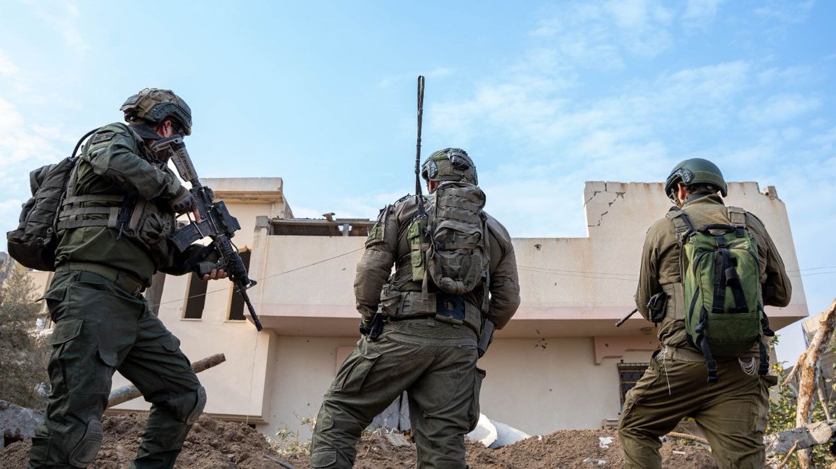 HananyaNaftali's tweet photo. May God protect the Israeli troops who are fighting Hamas-ISIS rapists, murderers and terrorists. https://t.co/WkL4vwjeB2