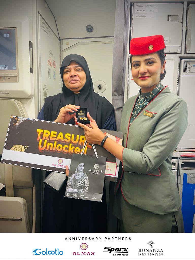airsial's tweet photo. Glimpse from Day 2 of our 'Treasure Hunt' Campaign onboard selected flights as we celebrated #3YearsofHospitality
Proud Anniversary Partners - Golootlo Almas Collection Jewelers Sparx Bonanza Satrangi
#AirSial - The Pride of #Pakistan #PakistansMostHospitableAirline https://t.co/T3GanCwffe