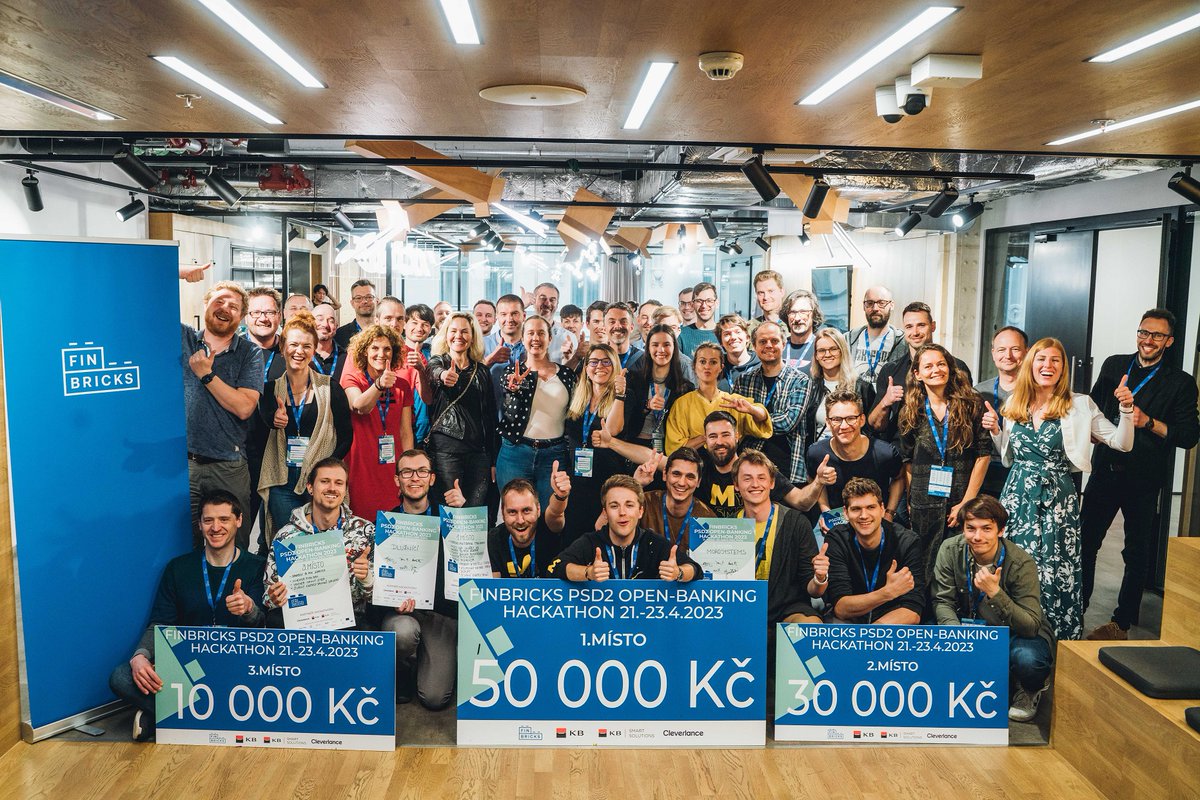 TomCironis's tweet photo. End-of-the-2023 reflection at @StartupEvaluat1. We hosted 5 events #StartupGrilling, #StartupCinema, #PitchmasMiracle, #DumplingsHack in 🇹🇼 and CommodityNight in🏴
Created 10 podcasts, 13 blog articles, sending a newsletter (7k subscribers), and more here https://t.co/698ZNDq1SK https://t.co/9modf7ch5t