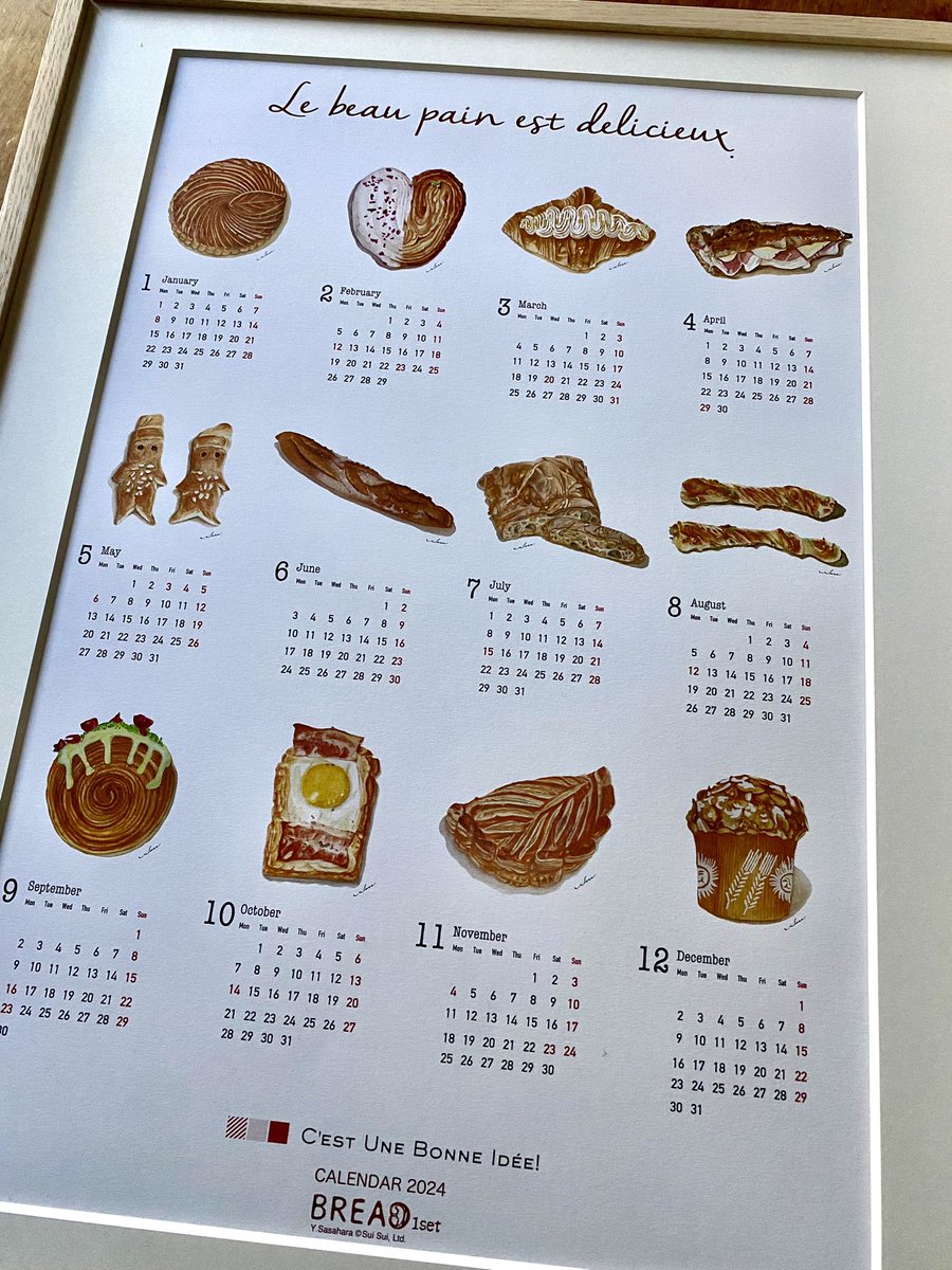 BREAD1set's tweet photo. 2024年のパン画カレンダーの
1月はセテュヌボンニデーさんのガレット・デ・ロワからスタートです。
お店でも新年販売して頂ける事になりました💞
A3より一回り大きなA3ノビサイズのダブルロゴ入りです❣️
枚数限定なのでお早めにお求め下さい。
@cestune_bonneidee
#bread1set
#パン
#パンの絵 https://t.co/WATZlhoA0U