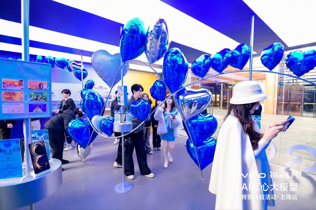 fabrizio_degni's tweet photo. #VIVO is sharing moments of the 2024 countdown in #Shanghai 👌
#blueai #ai #originos4 https://t.co/TDUsPFfRfu