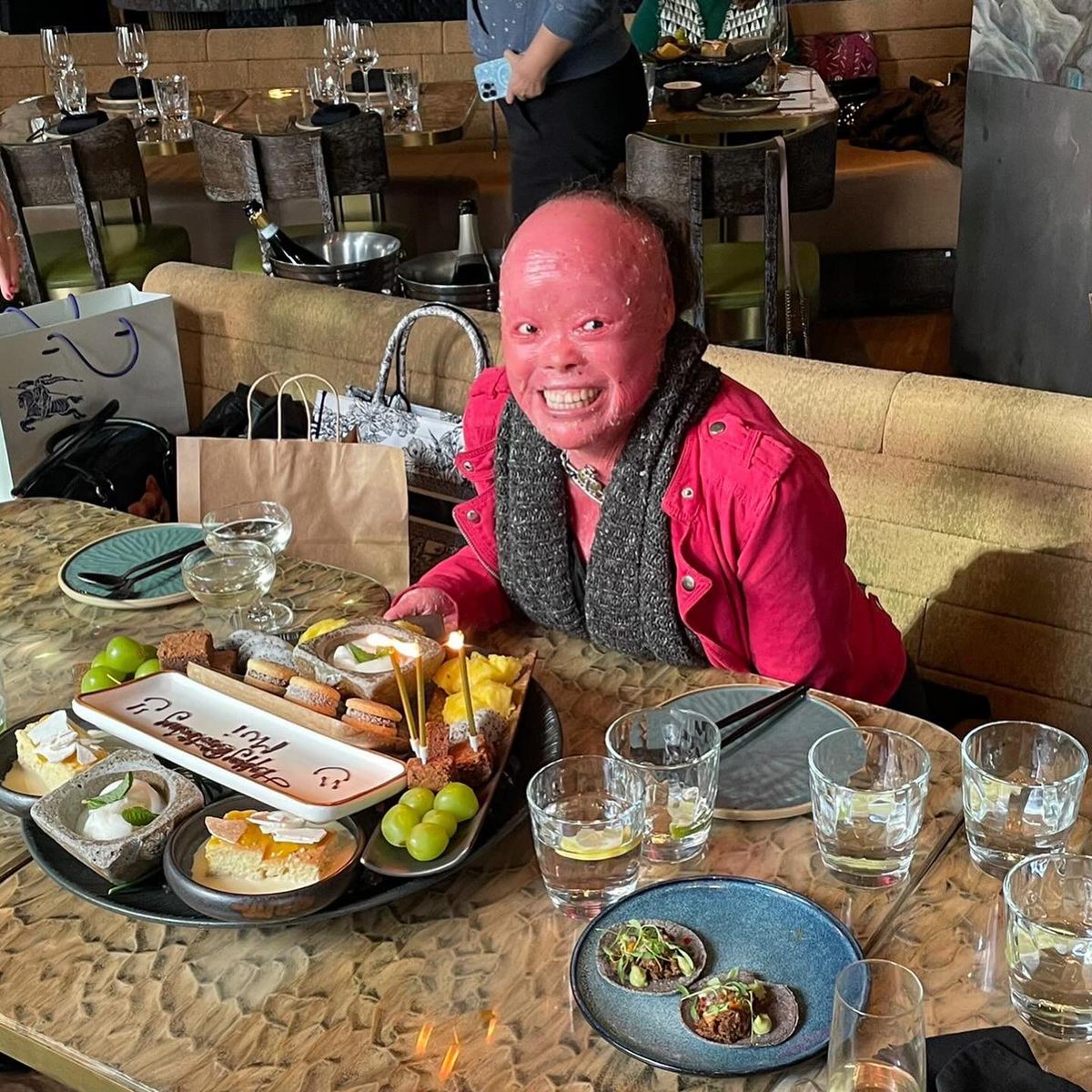 Mui Thomas tweet media