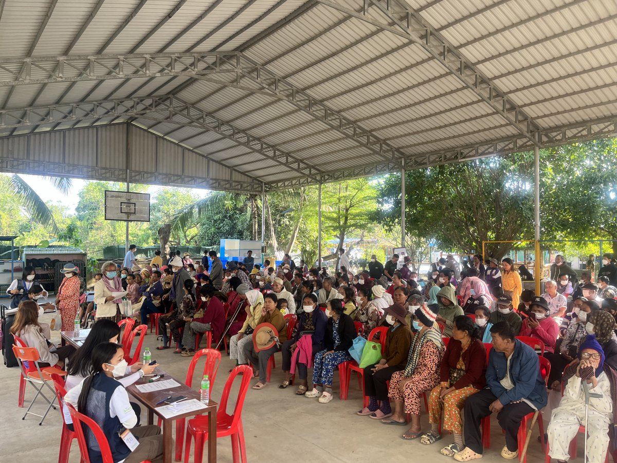 pdchrist's tweet photo. Just completed my first clinical outreach service with the Korean Medicine Service Team Abroad (KOMSTA) and the excellent young local coordinators for people living in Battambang, Cambodia. Learned much on health in resource-limited settings. https://t.co/H0QHyUGEFN