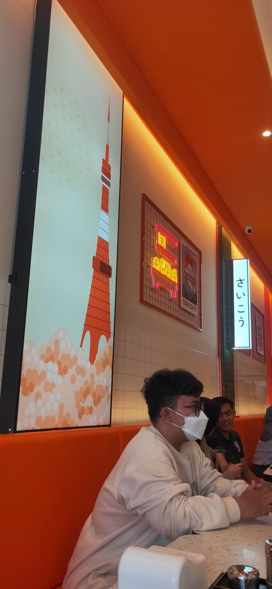 Justforselected's tweet photo. Last post untuk komplen
#sushiyay #sushitower
Challenge sushi tower ini keknya sengaja dibikin lambat dah, padahal waktu dikasih 1 jam, 30 menit pertama udah 64 cm sisa 36 lagi tapi kloter selanjutnya malah diperlambat 20 menit padahal meja lain udah 2-4 kali serve. Keknya cont. https://t.co/ksncRCUg6z