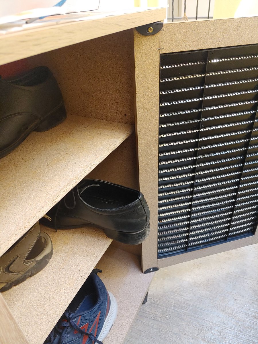 saikrishbcr047's tweet photo. @TweetShah Hii... ordered shoe rack in pepper fry, Is this type of products expected from pepper fry?

Shoe rack is meant for keeping the shoes/sandals in it? If they don't fit in, what is the purpose of product?

Pls revert https://t.co/xp6iTJZOhv