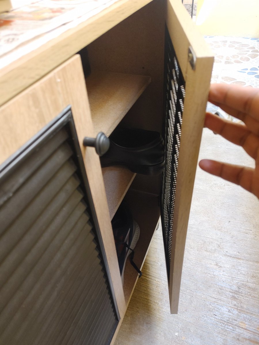 saikrishbcr047's tweet photo. @TweetShah Hii... ordered shoe rack in pepper fry, Is this type of products expected from pepper fry?

Shoe rack is meant for keeping the shoes/sandals in it? If they don't fit in, what is the purpose of product?

Pls revert https://t.co/xp6iTJZOhv