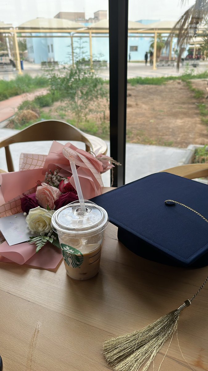 Doodn0's tweet photo. 28 December 2023✨🎓 https://t.co/kpI9a6O9zm