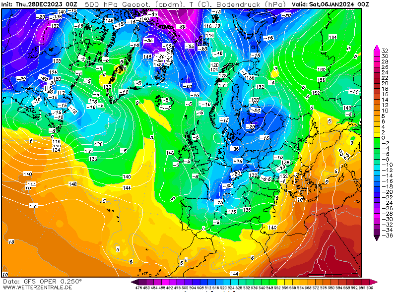 MeteoGasso's tweet photo. BON DIA! AVUI BONES NOTÍCIES, PER FI! El que tant estàvem esperant... Una situació de cruu hivern amb cara i ulls!!!! Sembla que els Reis aquest any ens volen portar FRED SIBERIÀ! Encara queden dies i veurem com evoluciona, però la tendència és BONA! 🤞😭😁❄️😍 https://t.co/SgxW0sqC0Q