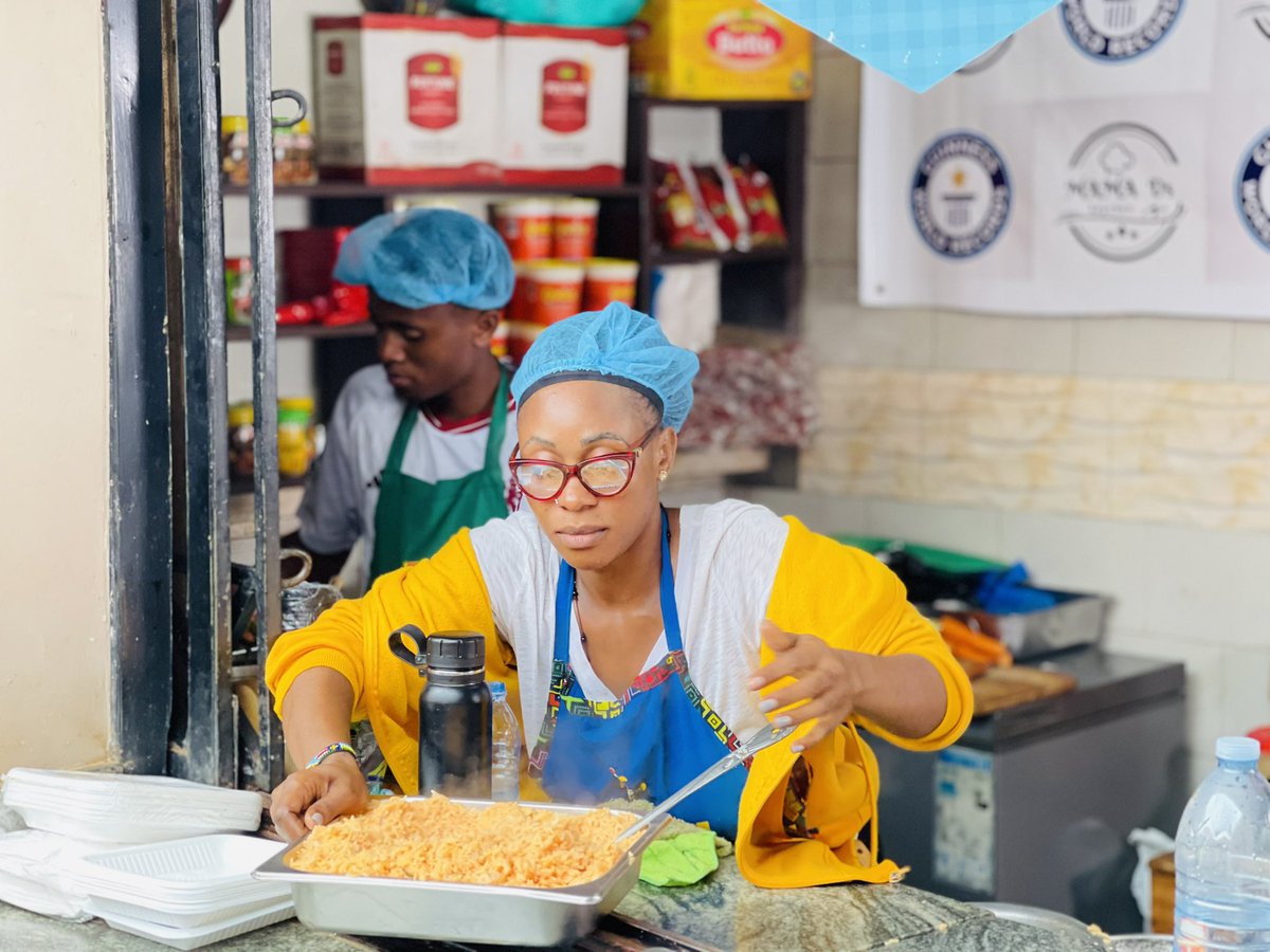 Report_256's tweet photo. Breaking News: Ugandan chef @Mama_d256 achieves a remarkable feat, setting a new Guinness World Record with an astounding 120-hour solo cooking session and still going.
Celebrating her dedication, Mama D has just served her 116th meal. #RecordBreaker #MamaDsWorldRecord #Report256 https://t.co/xQEidDPmzI