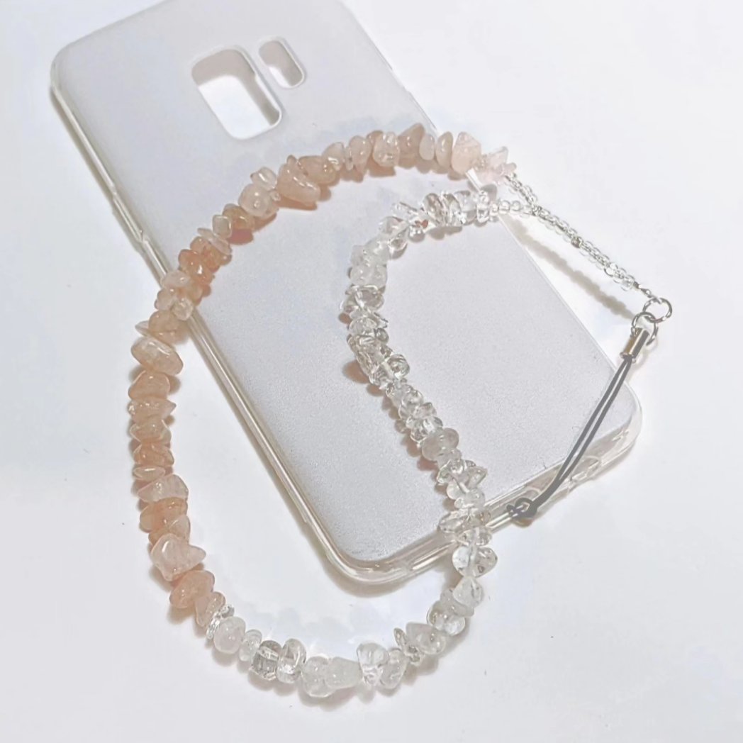 #handmade crystal gemstone phone strap. #Rosequartz and #clearquartz .
7 inches long. Other gemstones to choose from.
AVAILABLE HERE 🛒
kelliesuedesigns.etsy.com/listing/158895…
.
#EarlyBiz #EarlyRisers #jewelryaddict #etsy #MHHSBD #giftideas #stockingstuffers #shopping #elevenseshour #giftideas