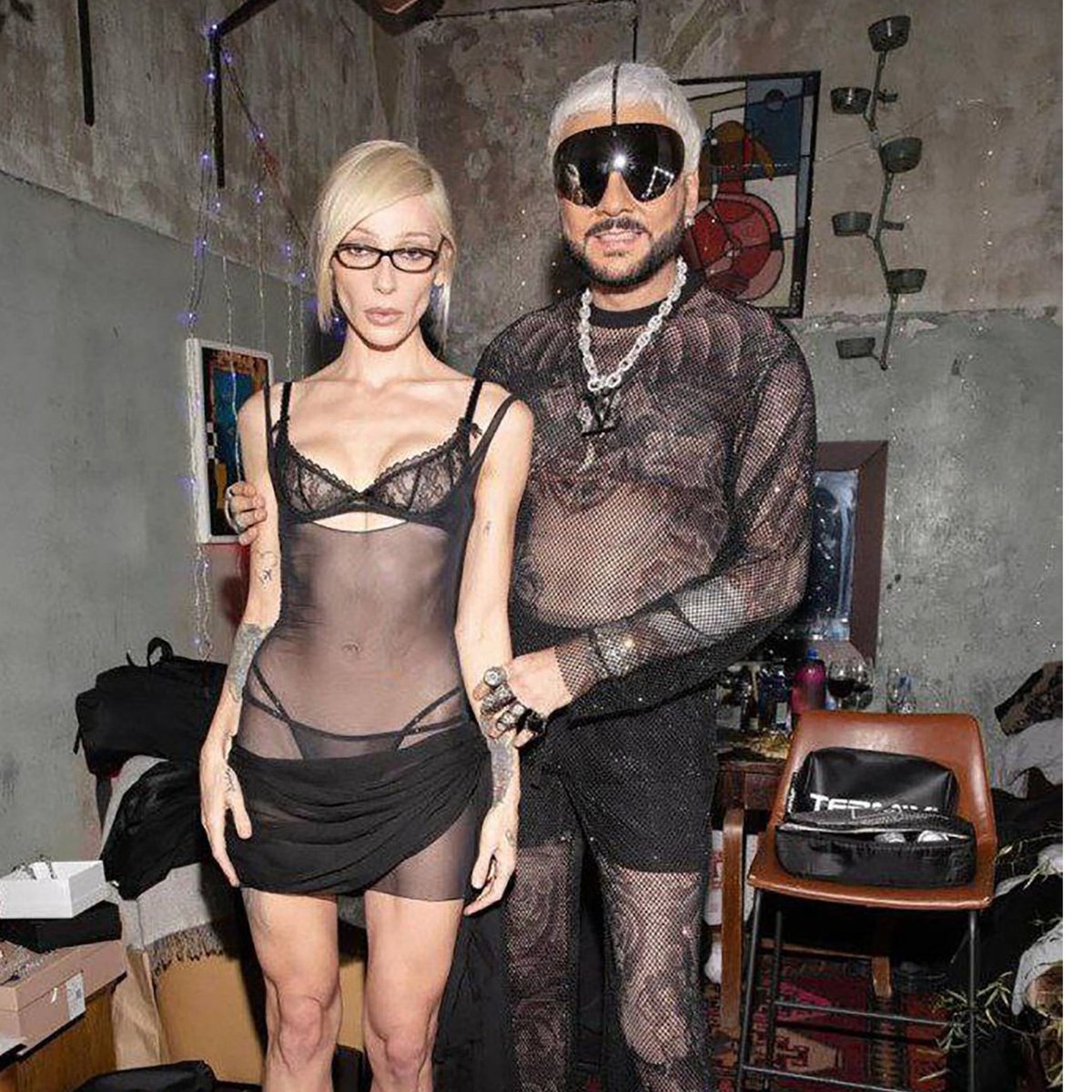 shorts_91's tweet photo. Backlash ensues over #Moscow's 'Almost Naked' party. #Putin unamused, stars face jail and contract cancellations amid Russia's conservative backdrop.
Read more on https://t.co/uR9r1A2V79
#MoscowParty #RussiaBacklash https://t.co/9CQpsbUoZy