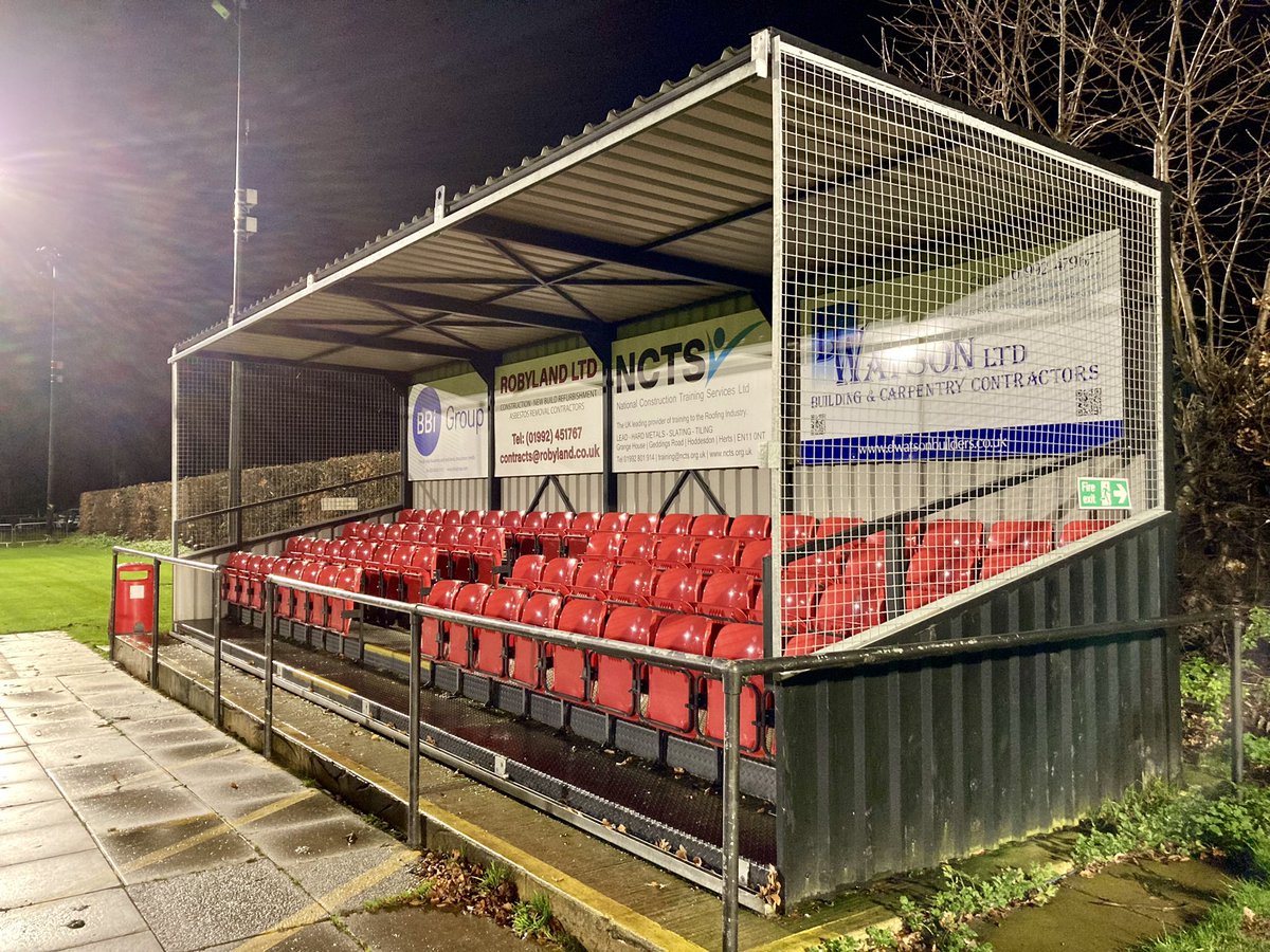 bowbrookshrew's tweet photo. A visit to Church Lane last night in Hertfordshire to see @WormleyRoversFC take on @HackneyWickFC in the @ThurlowNunnL Good set up with a nice rural feel about the ground. FT 4-1 #Groundhopping https://t.co/t6CaNqPDAN