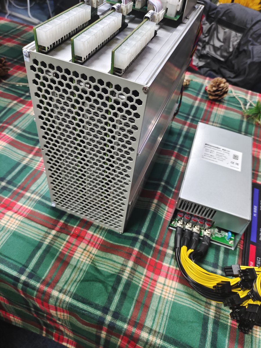 nicolashanghai's tweet photo. 🔥 Superscalar K10 FPGA 🔥
#fpga #alph #kls #iron #aleo #rxd #radiant #ironfish #karlsen #alephium #asicresistance #asicresistent #k10 #superscalar #superscalark10 https://t.co/MwygsO86AV