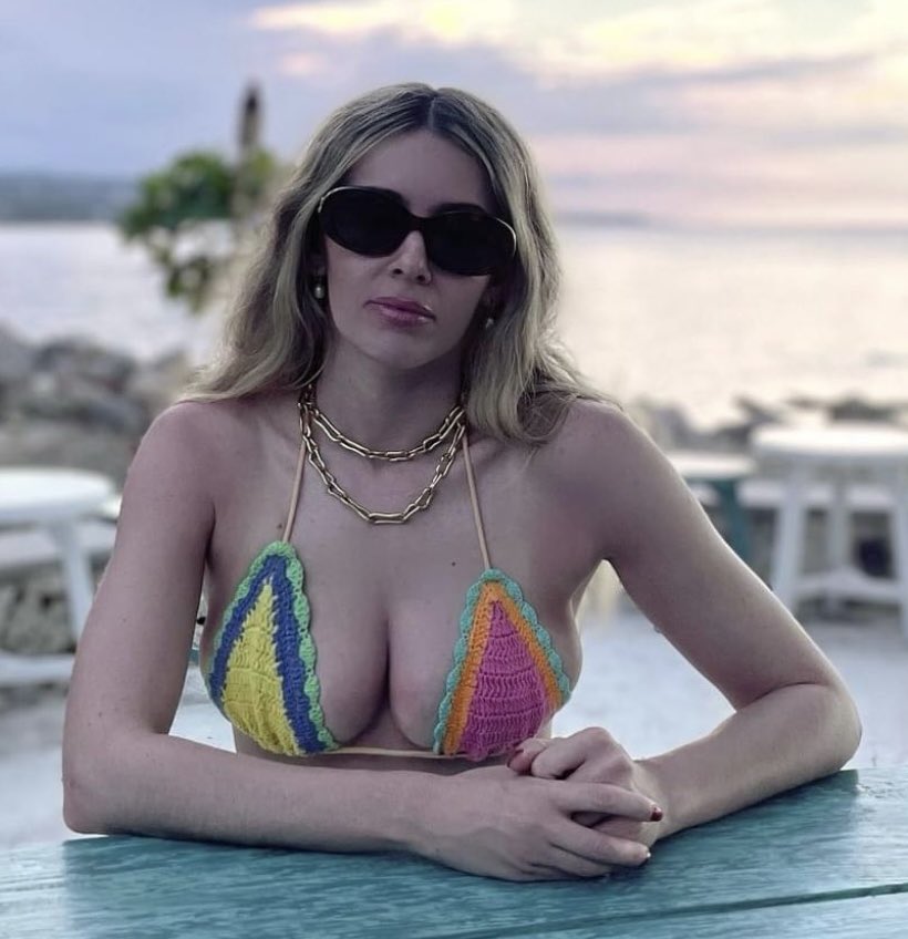 Keeley Hazell waiting for a piña colada 🍹