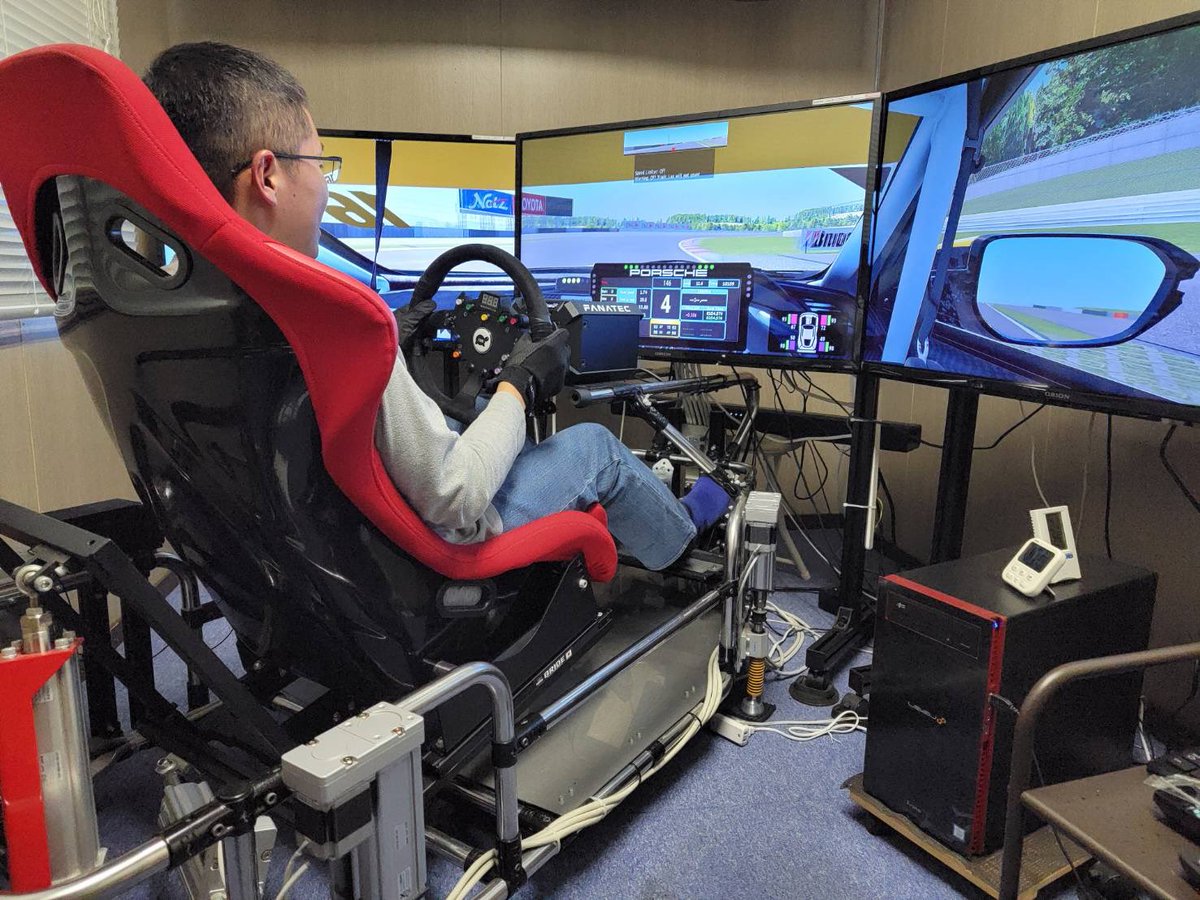 Tech world Sim (TRS) tweet media
