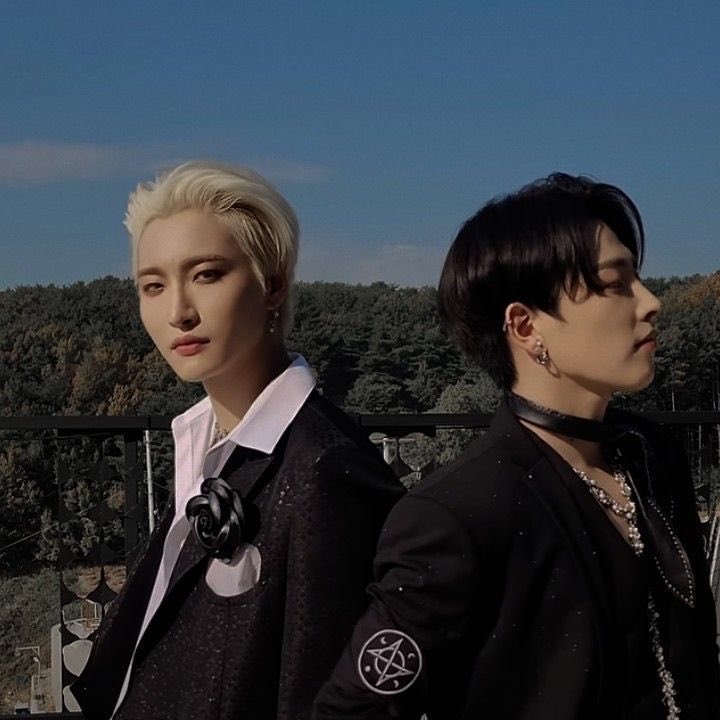 princessmingoku's tweet photo. They will deny they even know each other the next day https://t.co/ICrKcY0wEX