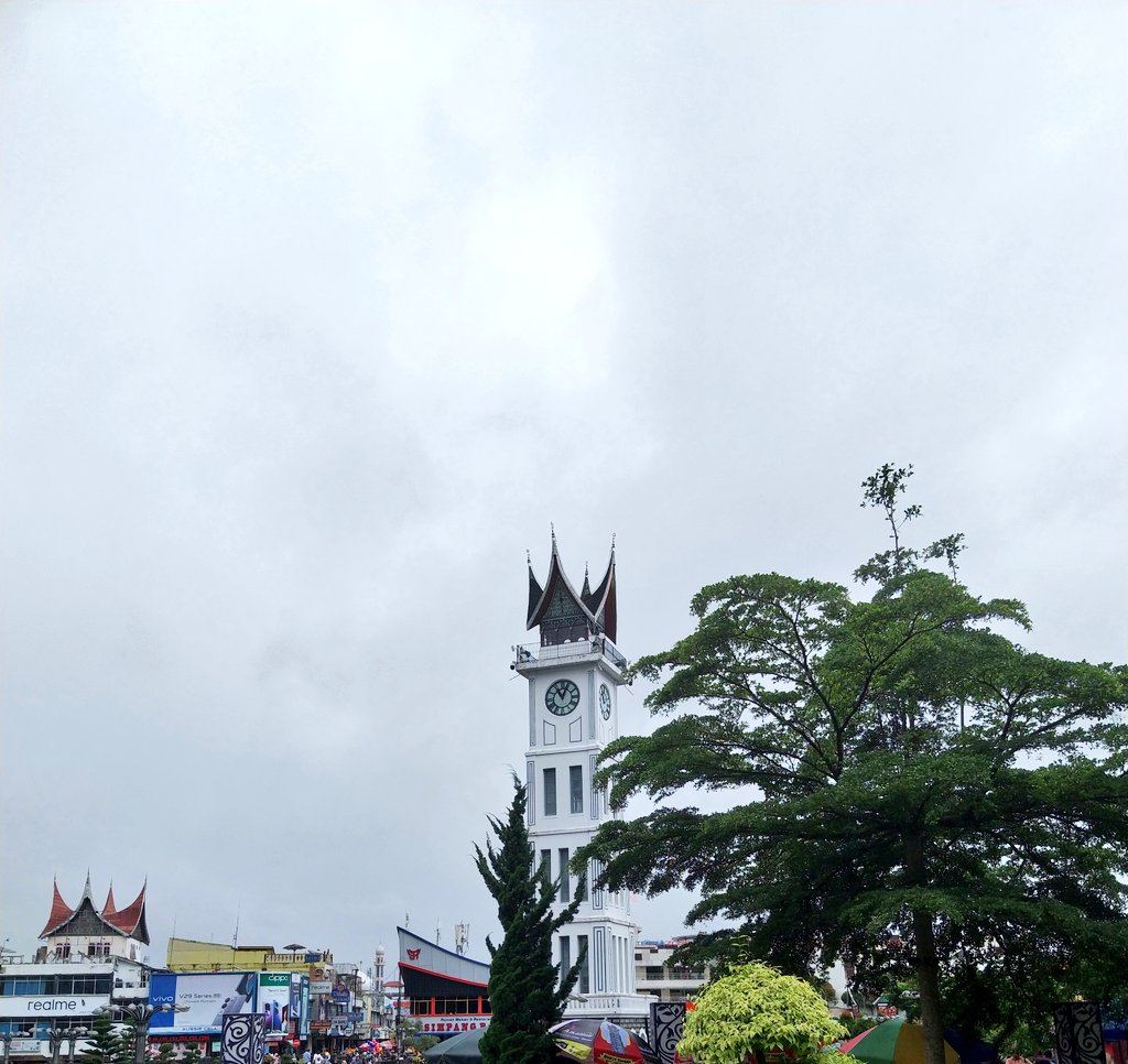 jaapaai's tweet image. Akhirnya bisa ganti lensa 😎
#JamGadang