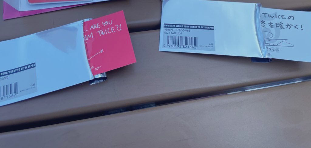 atmr_x's tweet photo. 譲）1万円購入特典サイン入りメッセージカード
        チェヨン
        ダヒョン

求）ミナ
       サナ

TWICEグッズ現地交換して下さる方いませんか？

#福岡PayPayドーム
#TWICE https://t.co/VuebclAcKP