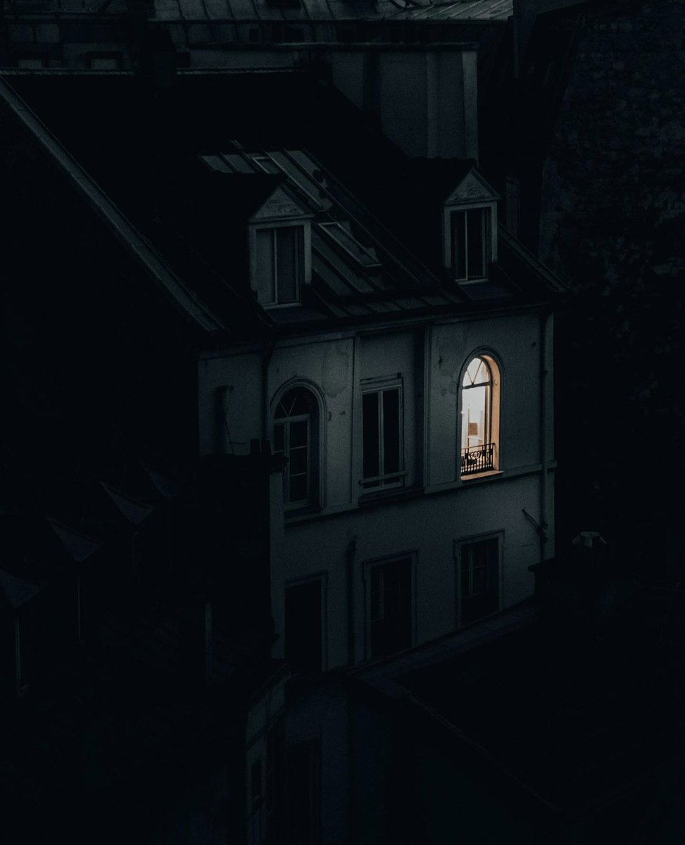 vendetta20220's tweet photo. Une ville se réveille.

📷 Alen Palander https://t.co/AUHzELLXWn