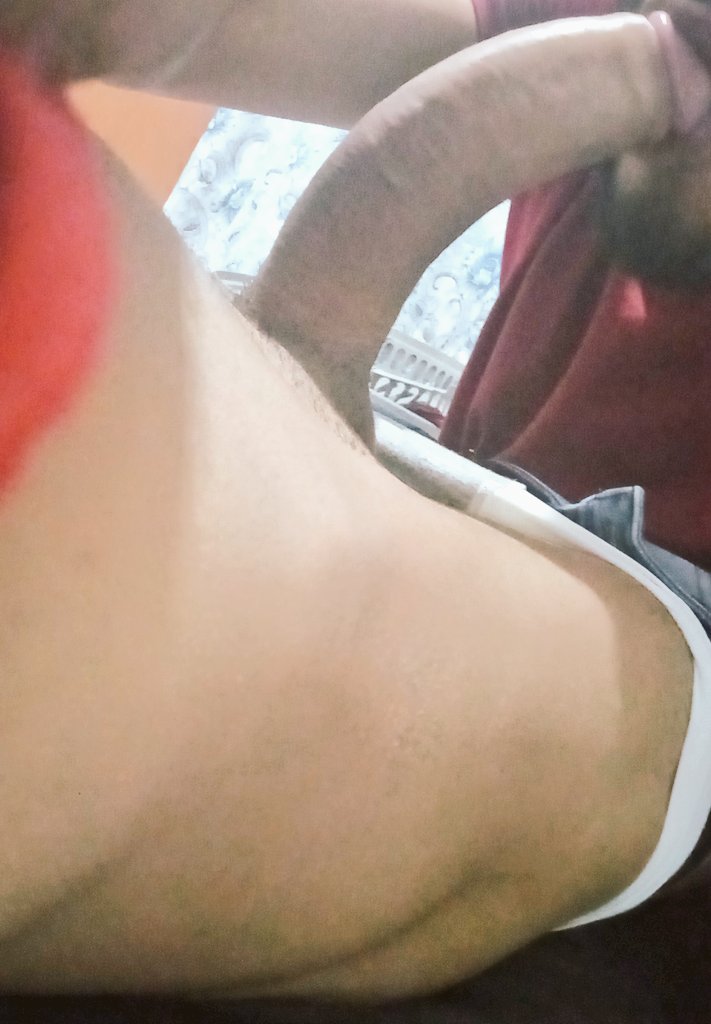 Unflacomas4's tweet photo. Después que me puse a mamar y me deje reventar el culo, este chico me confesó su, no la creerás con ese gran tamaño de su verga. Le gustan los varoniles y los mayores. https://t.co/nrAPqlehOv