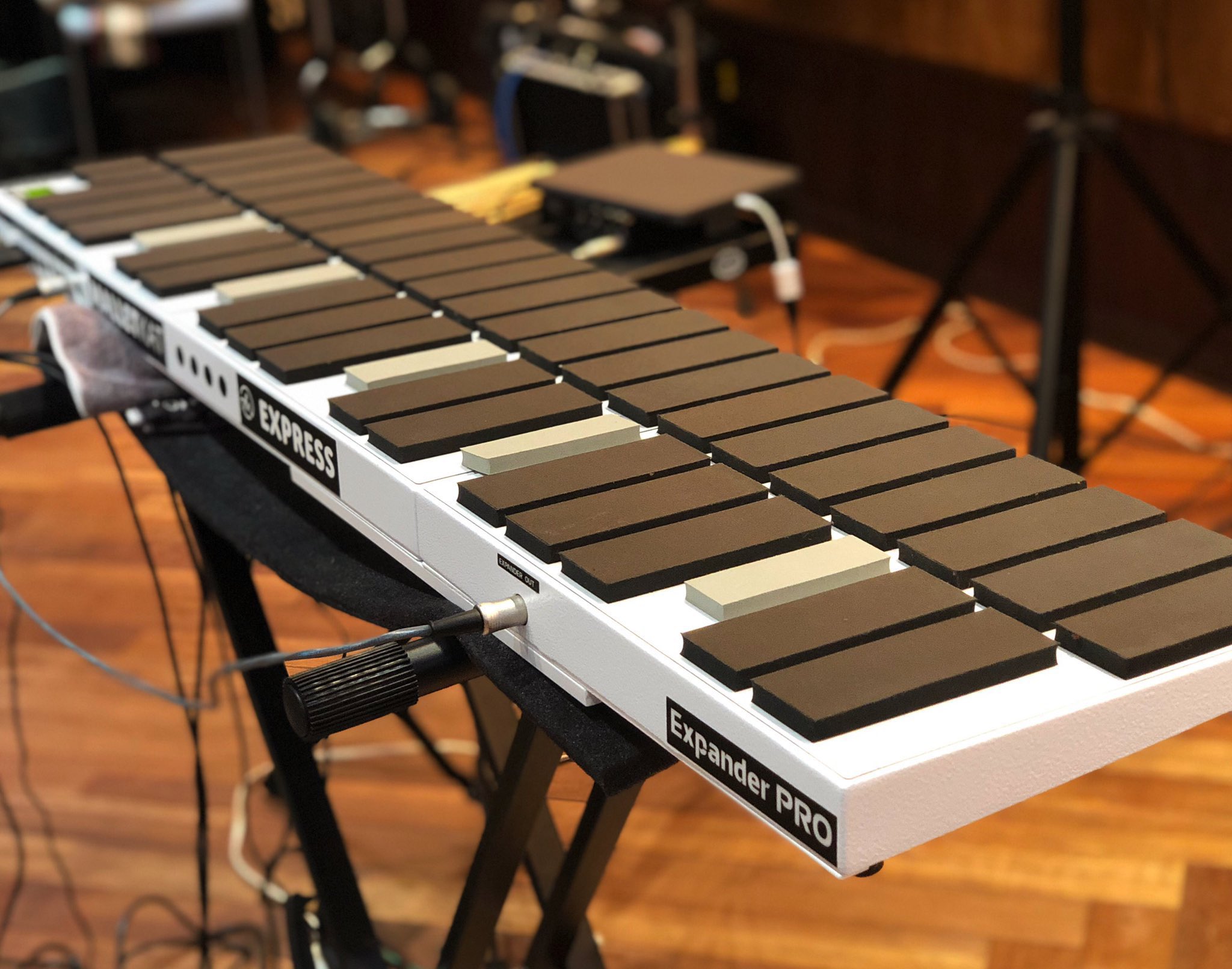 malletkat（vibekat）5オクターブ　電子マリンバ 電子マリンバ vibeKAT pro 5オクターブ（malletKAT）